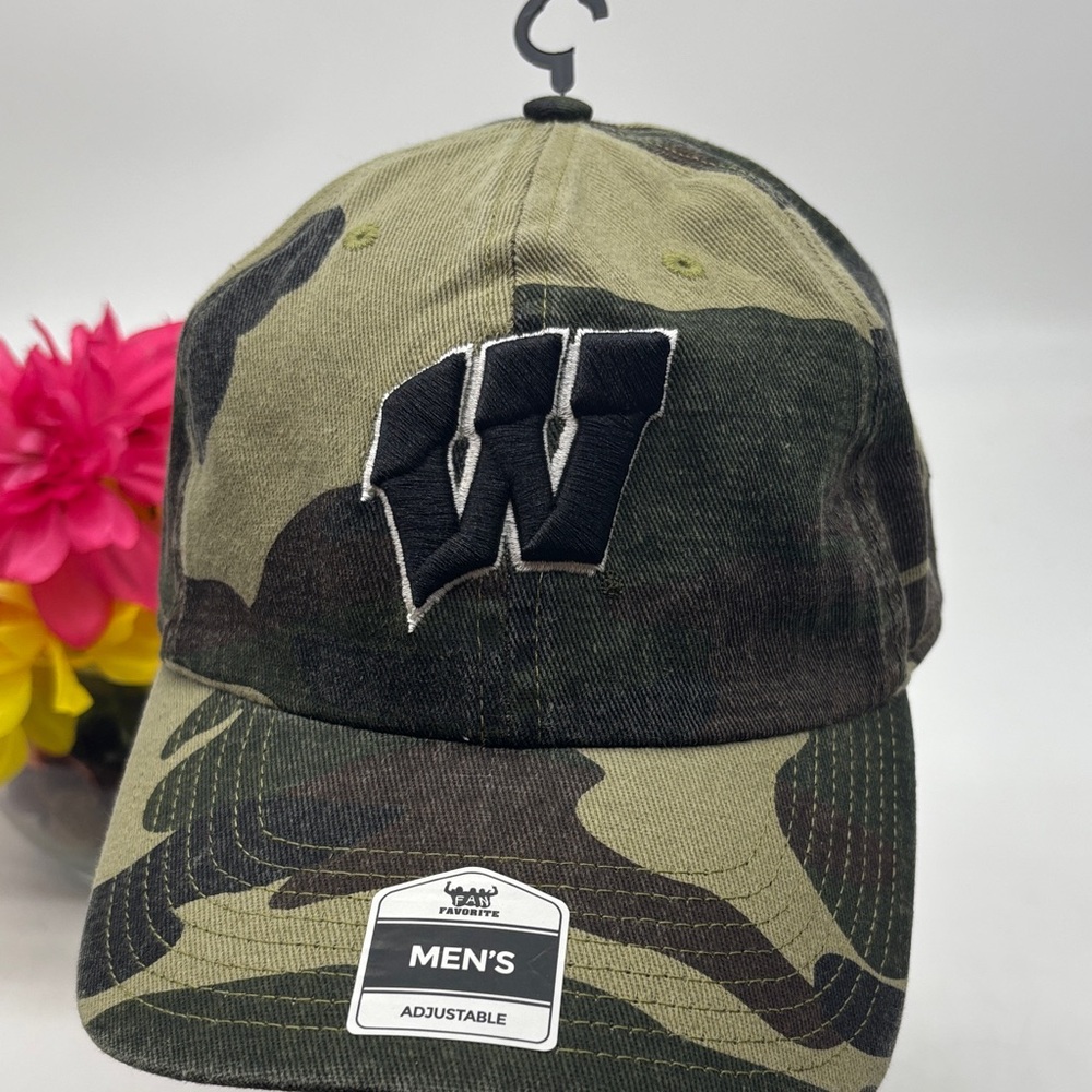 Wisconsin Badgers NWT Camouflage Baseball Cap with W Logo HT8897